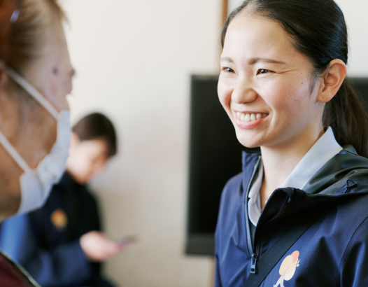 チームで手をとり合い地域の多職種と密に連携して患者様を支えます。