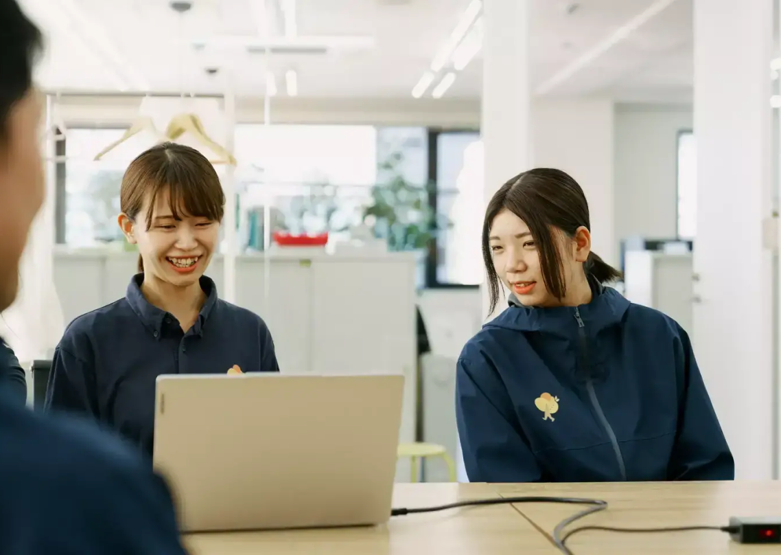 診療アシスタントとして診療同行と内勤業務をしています。