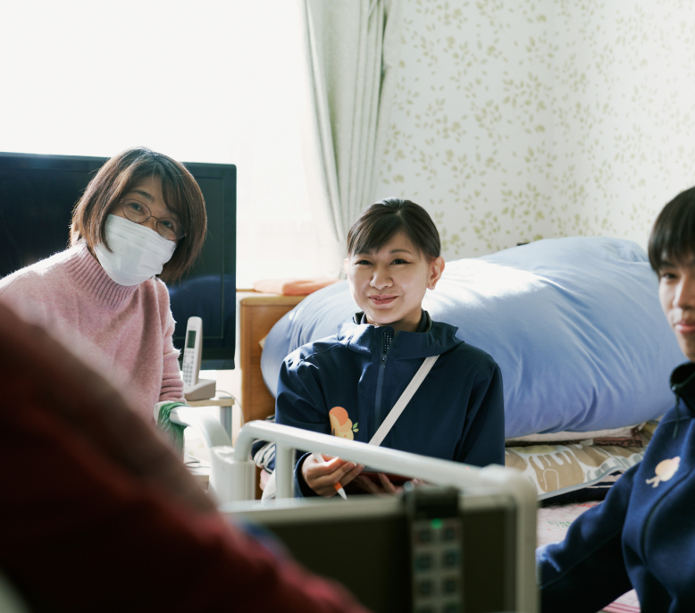 相手に合わせてコミュニケーションを取れる、視野の広いかたが向いています